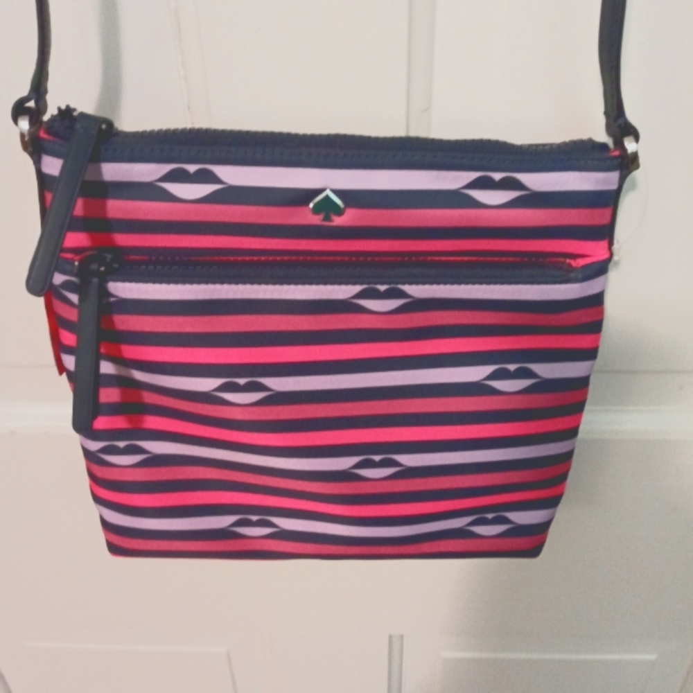 NWT Kate Spade flat crossbody, jae nylon lip print, pink multi